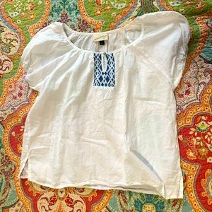 Universal Thread top, size M